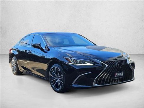 Used 2024 Lexus ES 350 w/ Premium Package FWD image 3