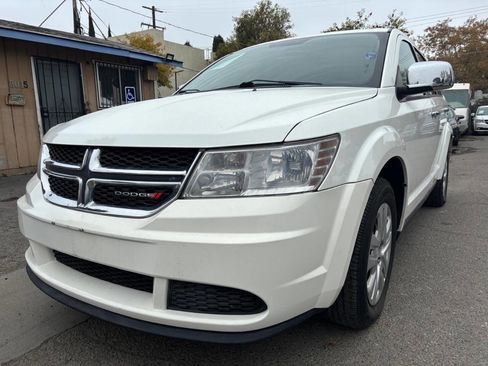 Used 2017 Dodge Journey SE w/ Flexible Seating Group image 26