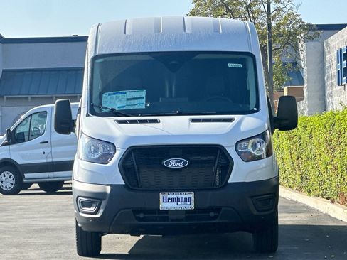 New 2026 Ford Transit 250 148 Medium Roof w/ Load Area Protection Package image 9