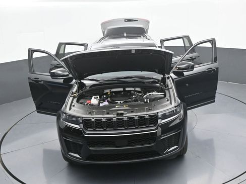 New 2026 Jeep Grand Cherokee Limited w/ Limited Altitude Package RWD image 57