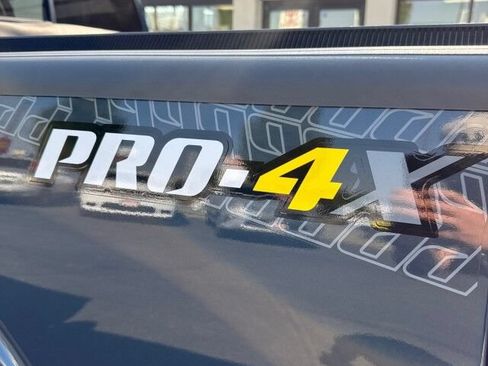 Used 2018 Nissan Frontier PRO-4X AWD/4WD image 8