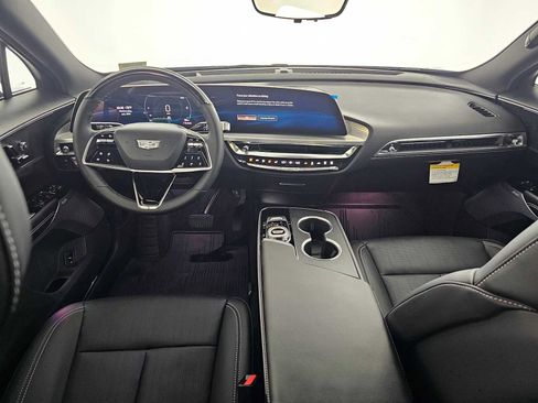 New 2025 Cadillac Lyriq Luxury image 19