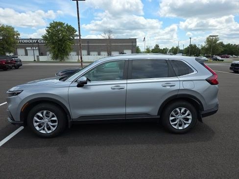 Used 2023 Honda CR-V LX image 2