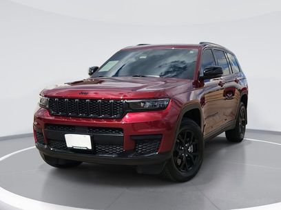Used 2025 Jeep Grand Cherokee L Altitude