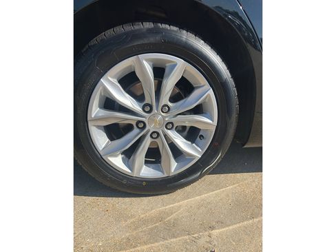 Used 2023 Chevrolet Malibu LT w/ Driver Confidence Package FWD image 5