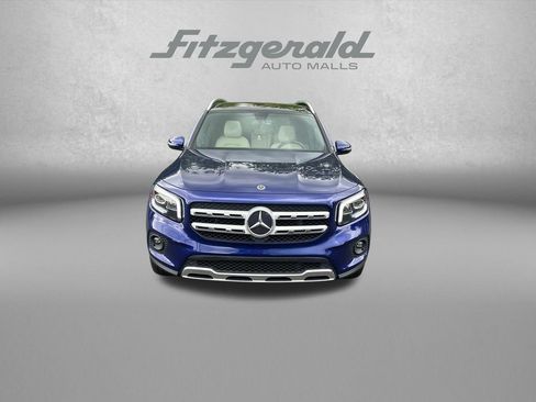 Used 2020 Mercedes-Benz GLB 250 4MATIC w/ Premium Package image 2