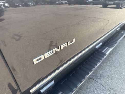 Used 2016 GMC Sierra 1500 Denali w/ Enhanced Driver Alert Package AWD/4WD image 10