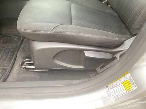 Used 2015 Ford Focus SE w/ SE Sport Package image 25