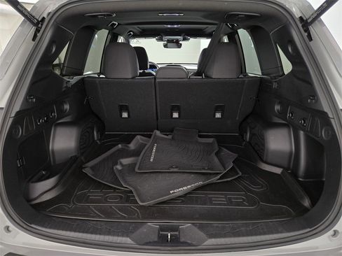 Used 2025 Subaru Forester Premium image 19