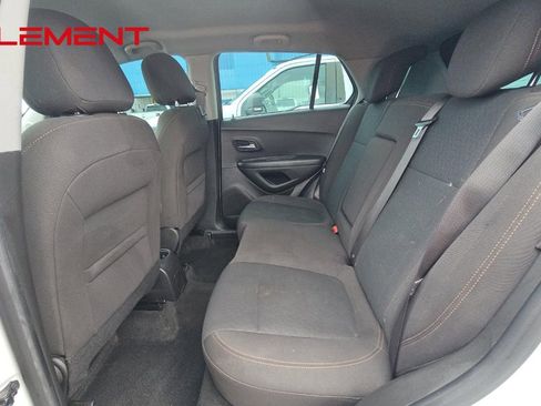 Used 2022 Chevrolet Trax LS AWD/4WD image 12