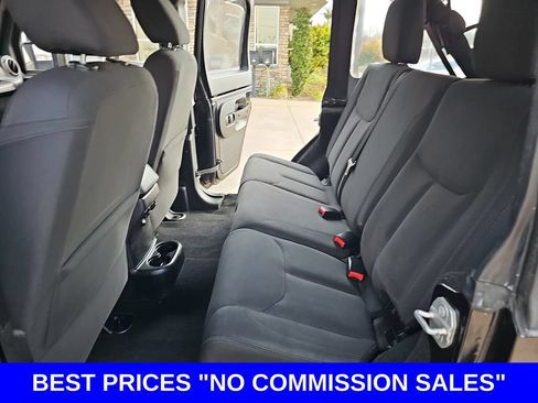 Used 2016 Jeep Wrangler Unlimited Sport w/ Connectivity Group AWD/4WD image 13