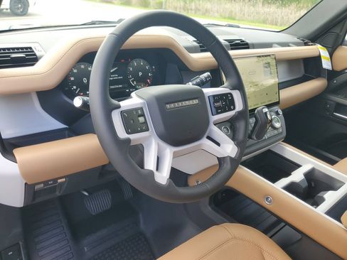 Used 2026 Land Rover Defender 130 S AWD/4WD image 15