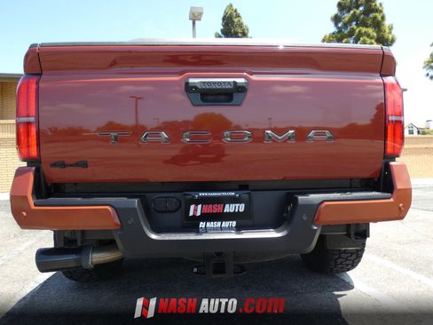 Used 2025 Toyota Tacoma TRD Sport w/ TRD Sport Premium Package AWD/4WD image 10