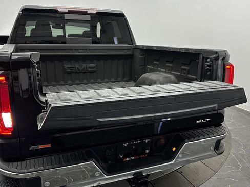 Used 2019 GMC Sierra 1500 SLT w/ SLT Premium Plus Package image 30