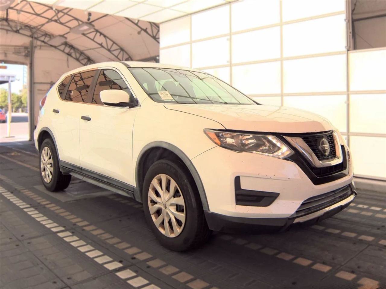 Used 2020 Nissan Rogue S AWD/4WD image 4