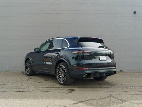 Certified 2023 Porsche Cayenne AWD/4WD image 3