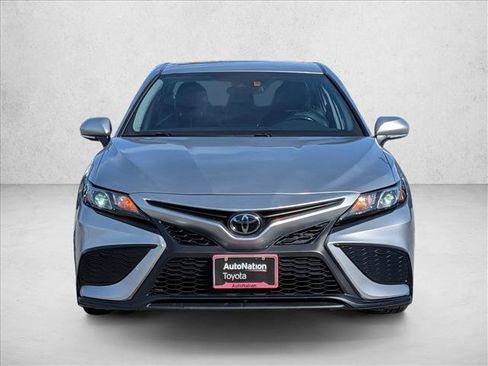 Used 2024 Toyota Camry SE FWD image 2
