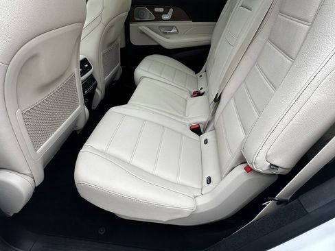 Used 2022 Mercedes-Benz GLS 450 4MATIC image 25