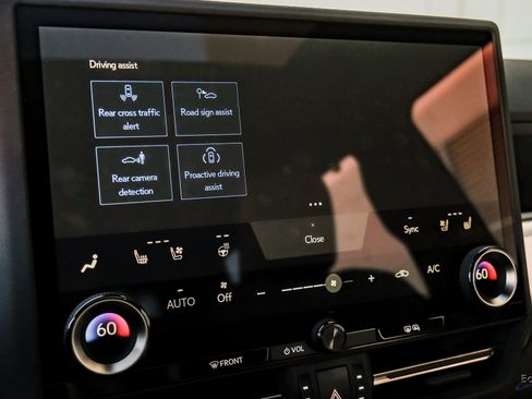 Used 2025 Lexus GX 550 image 73