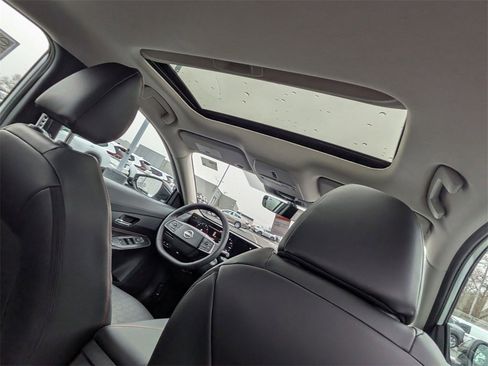 New 2026 Nissan Sentra SR image 23