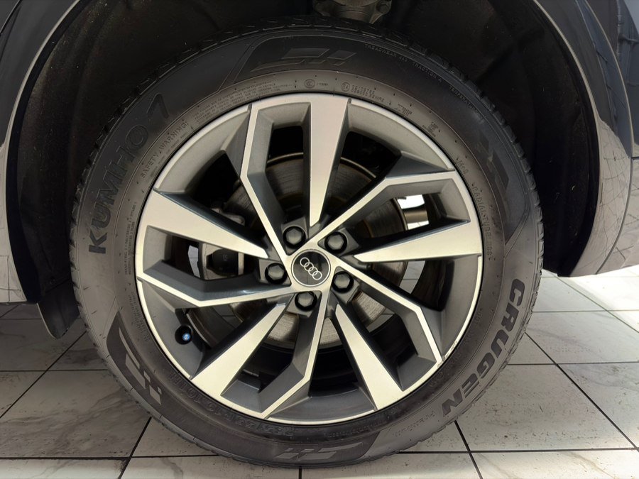 Used 2023 Audi Q5 2.0T Premium Plus w/ Premium Plus Package AWD/4WD image 40