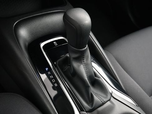 Used 2024 Toyota Corolla LE FWD image 20