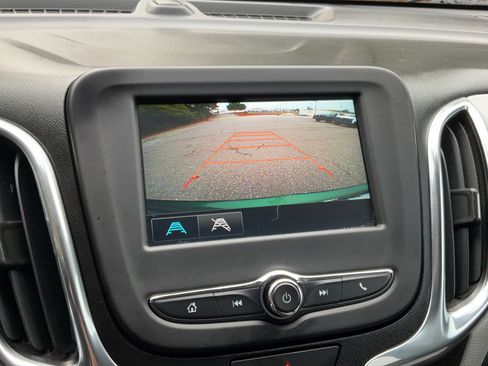 Used 2018 Chevrolet Equinox LS FWD image 17