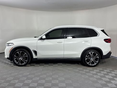 Used 2024 BMW X5 sDrive40i w/ Parking Assistance Package RWD image 2