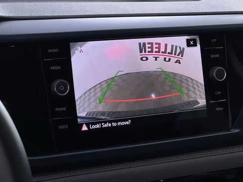 Used 2024 Volkswagen Taos SE image 17