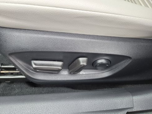 Certified 2023 Toyota Camry SE image 29