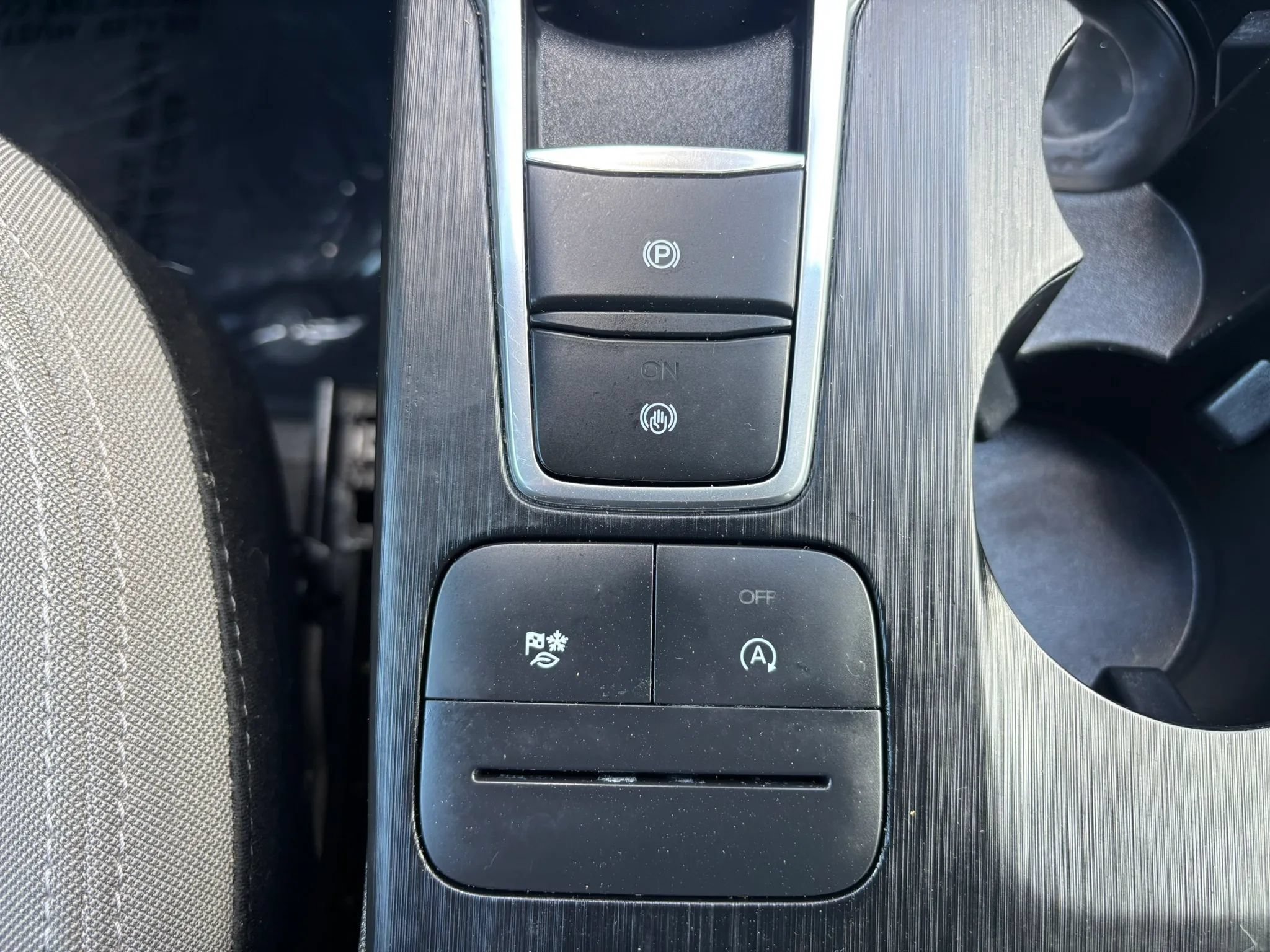 Used 2022 Ford Escape S AWD/4WD image 31