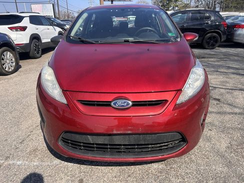 Used 2013 Ford Fiesta SE FWD image 3