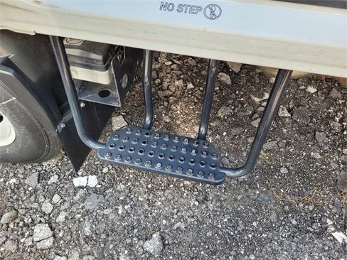 New 2024 Chevrolet Low Cab Forward image 12