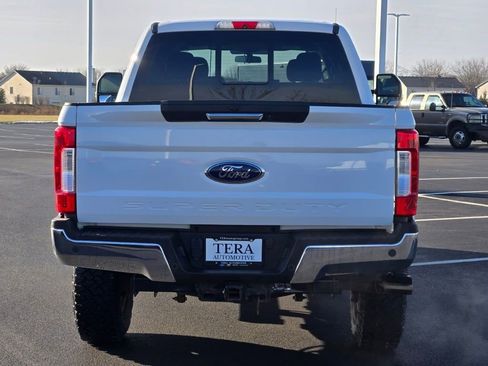 Used 2017 Ford F250 XLT w/ XLT Premium Package image 14