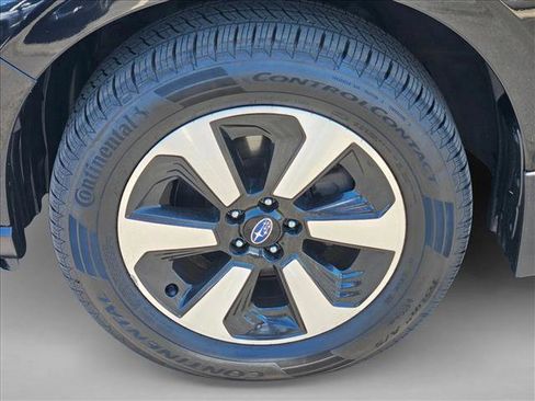 Used 2017 Subaru Forester 2.5i Premium AWD/4WD image 23