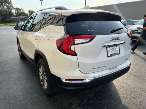 Used 2024 GMC Terrain SLT AWD/4WD image 6
