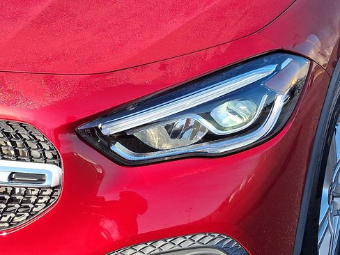 Used 2021 Mercedes-Benz GLA 250 4MATIC image 9