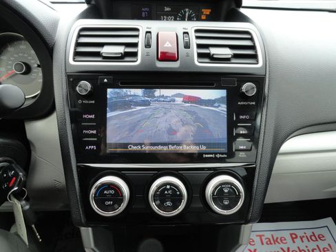 Used 2016 Subaru Forester 2.5i Limited image 16