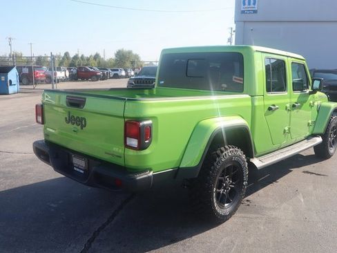 New 2025 Jeep Gladiator Sport image 21
