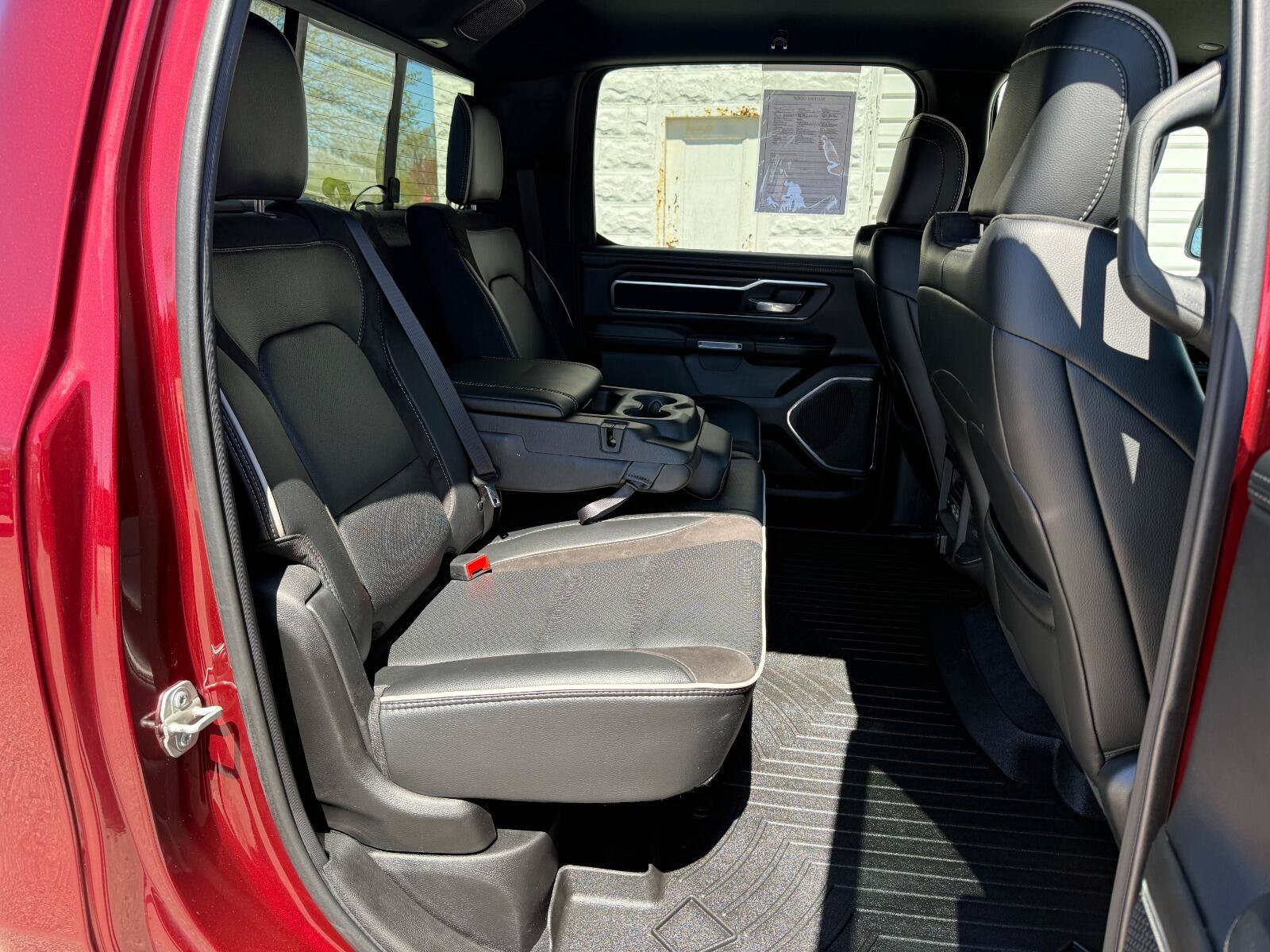 Used 2025 RAM 1500 Laramie w/ Sport Appearance Package AWD/4WD image 16