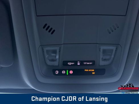 Used 2019 GMC Acadia SLE image 23