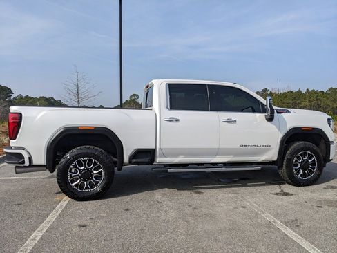 Used 2024 GMC Sierra 2500 Denali w/ Denali Reserve Package image 27