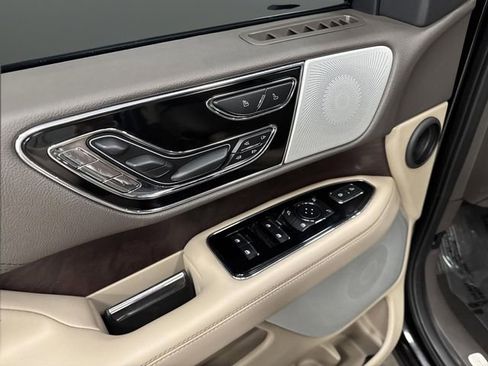 Used 2024 Lincoln Navigator L Reserve image 33