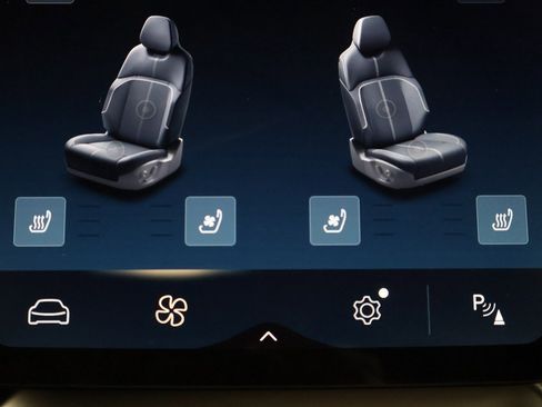 Used 2024 Lucid Air Touring image 47