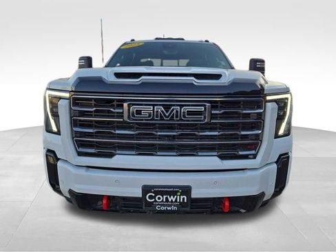 Used 2025 GMC Sierra 3500 AT4 w/ AT4 Premium Plus Package image 4