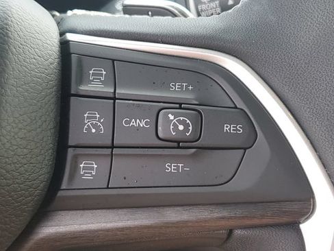 Certified 2024 Jeep Grand Cherokee Limited AWD/4WD image 21