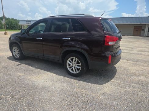 Used 2015 Kia Sorento LX FWD image 10