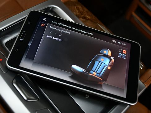 Used 2018 BMW ALPINA B7 xDrive image 48