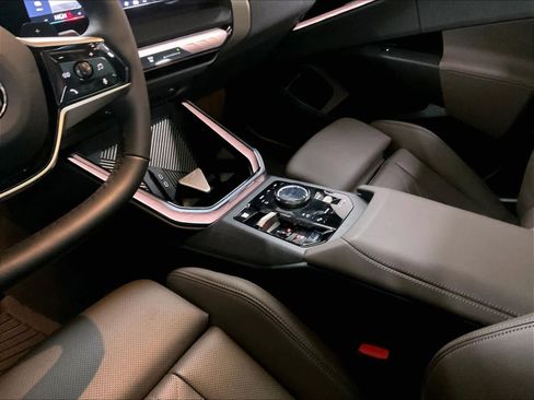 Used 2025 BMW X3 xDrive30i w/ Premium Package image 19