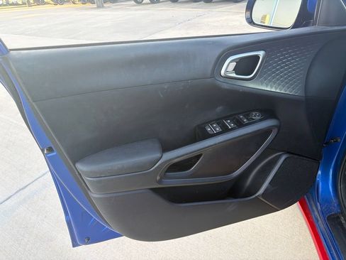 Used 2021 Kia Soul GT-Line FWD image 22